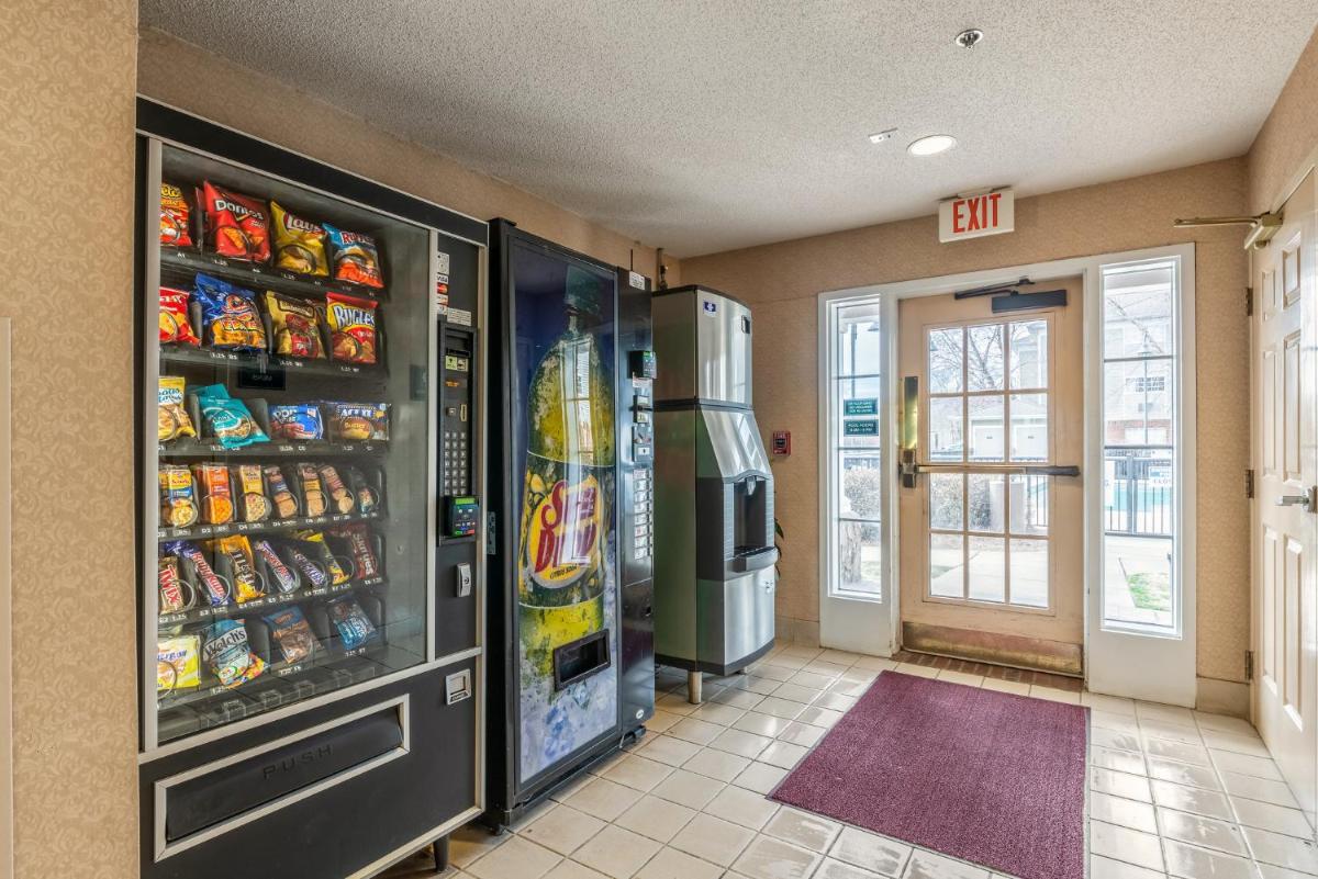 HomeTowne Studios & Suites by Red Roof Charlotte - Concord - Housity