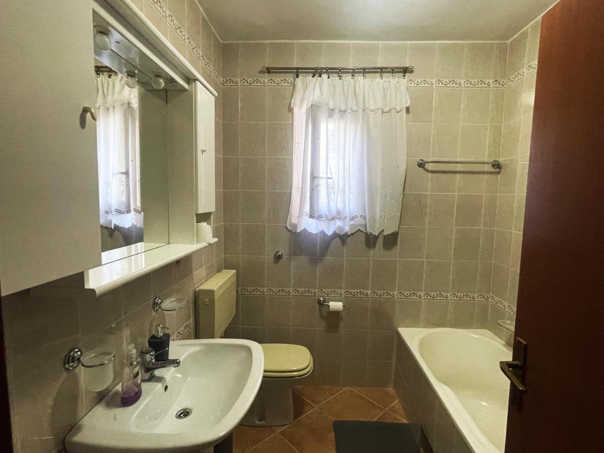 Apartment One - Housity