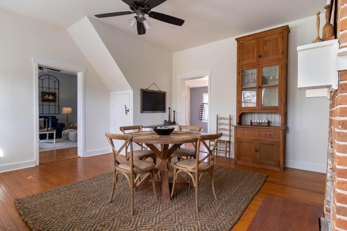 The Cottage-The Augusta Guest Collection - Housity
