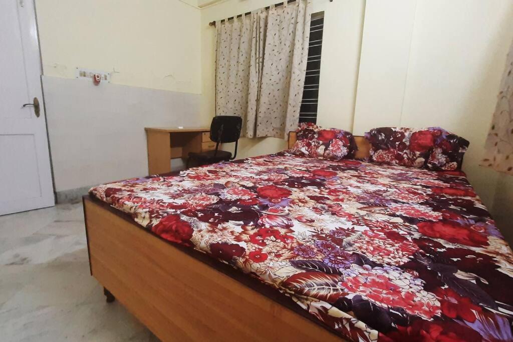2BHK furnished flat & balcony near South City Mall-Only Family - Housity