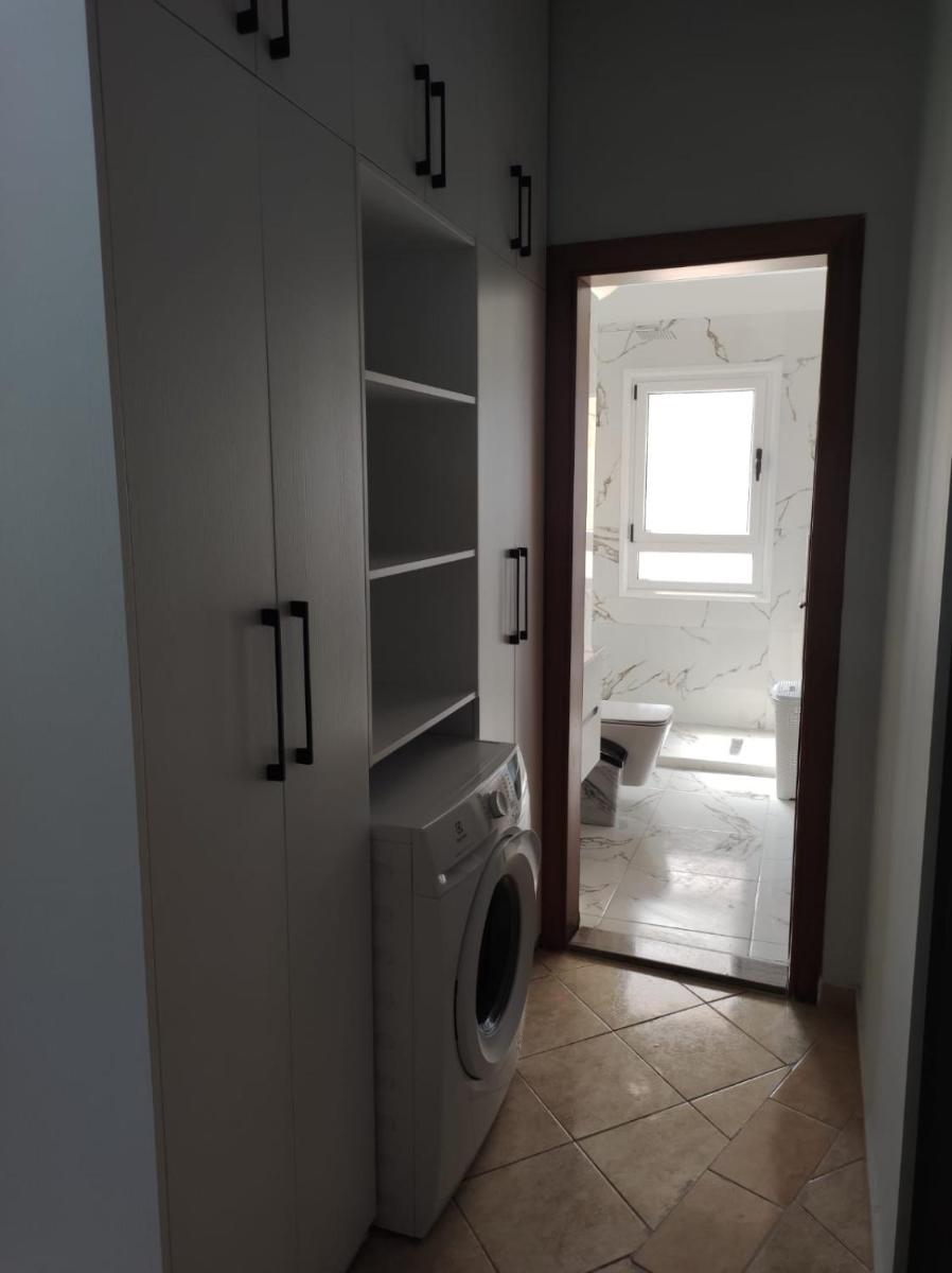 Vlora Apartment - Hizvo