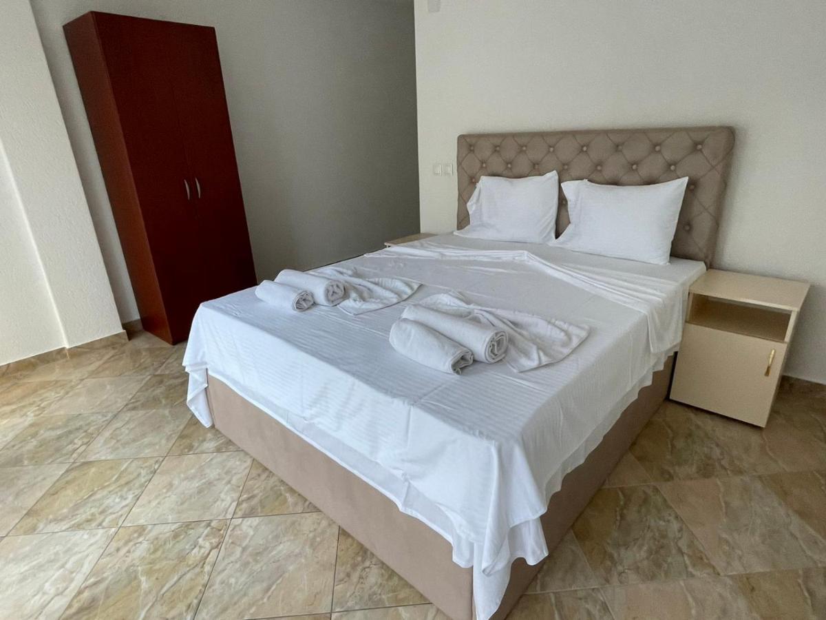 Hotel Montenegro - Housity