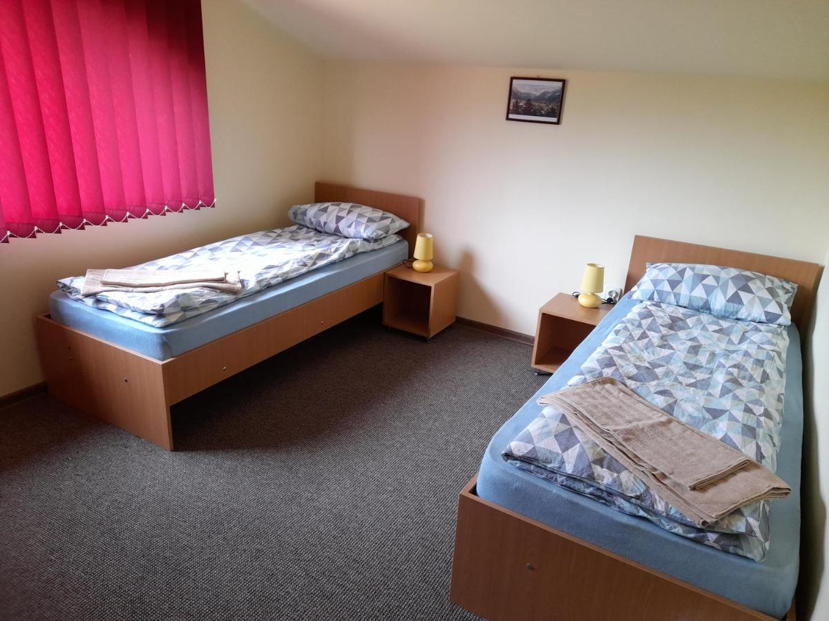 Casa cu flori - Housity