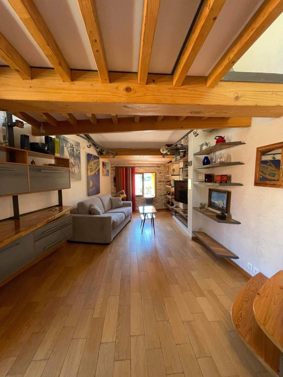 Fenêtre sur Collioure - Housity