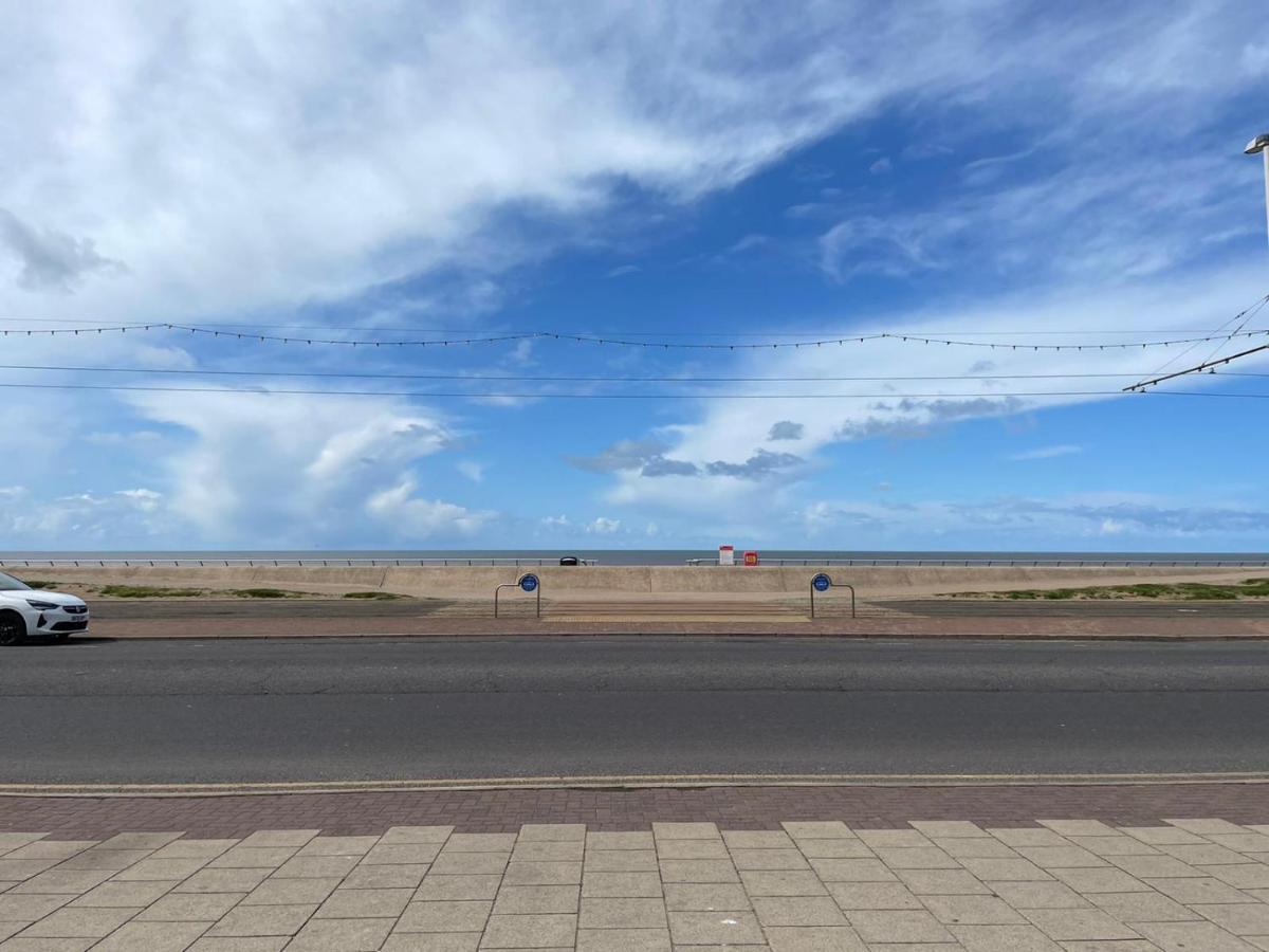 Blackpool Promenade - Housity