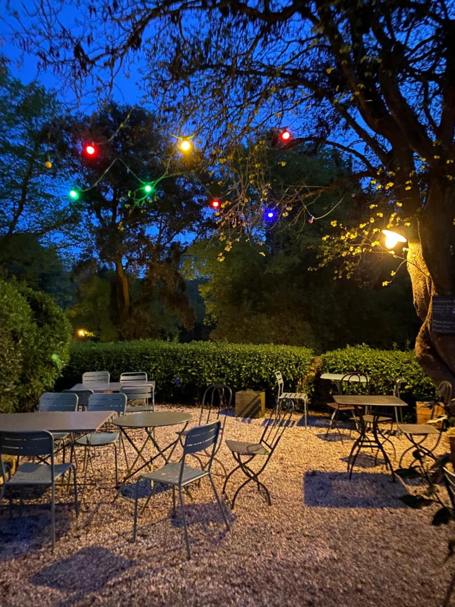 Jardin de l'établissement Logis Hôtel Château De Palaja