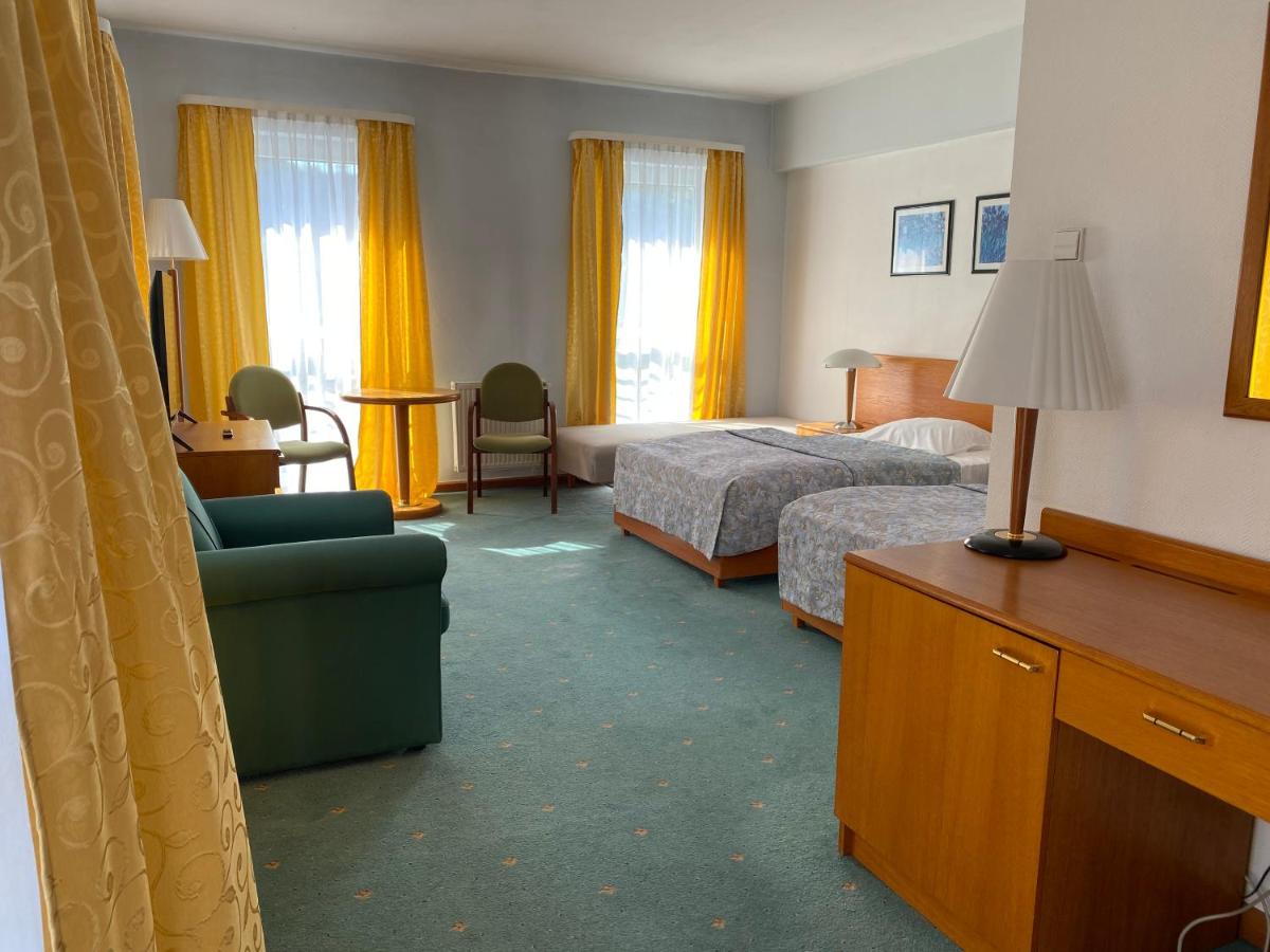 Elekt Czaplinek - Housity