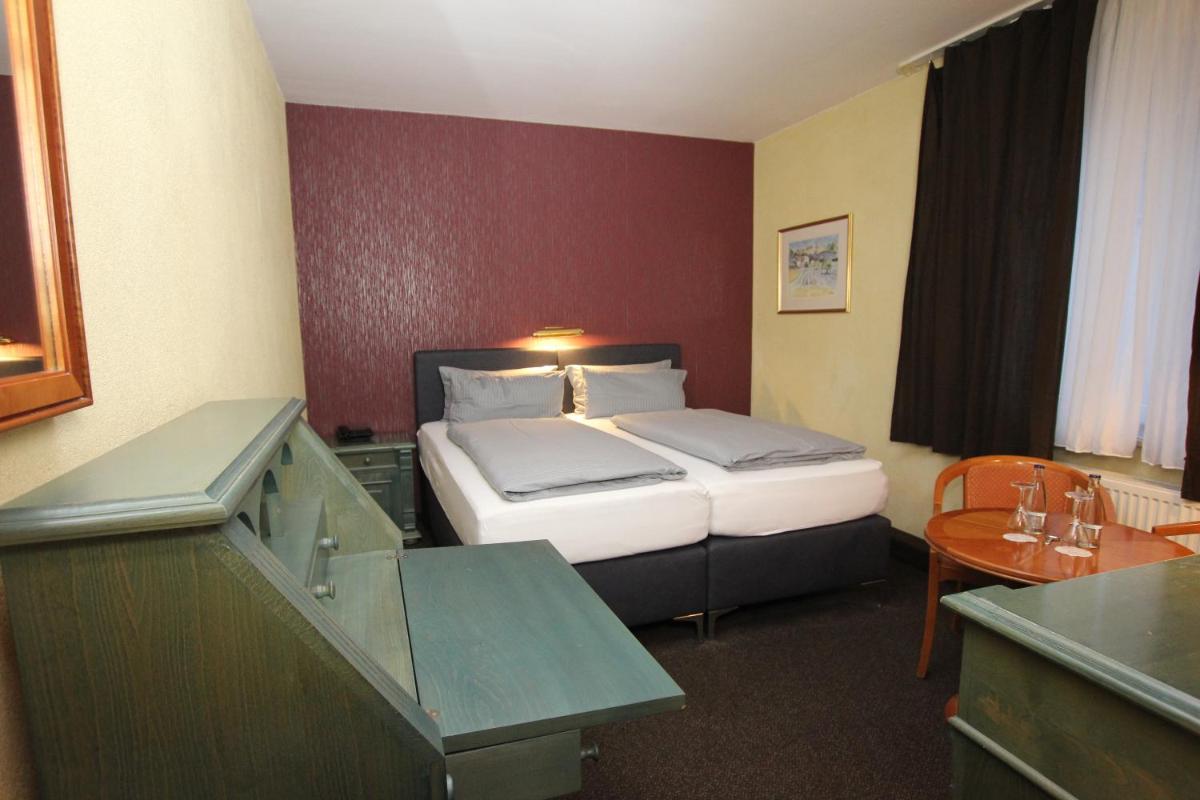 Hotel Restaurant zur Linde - Housity