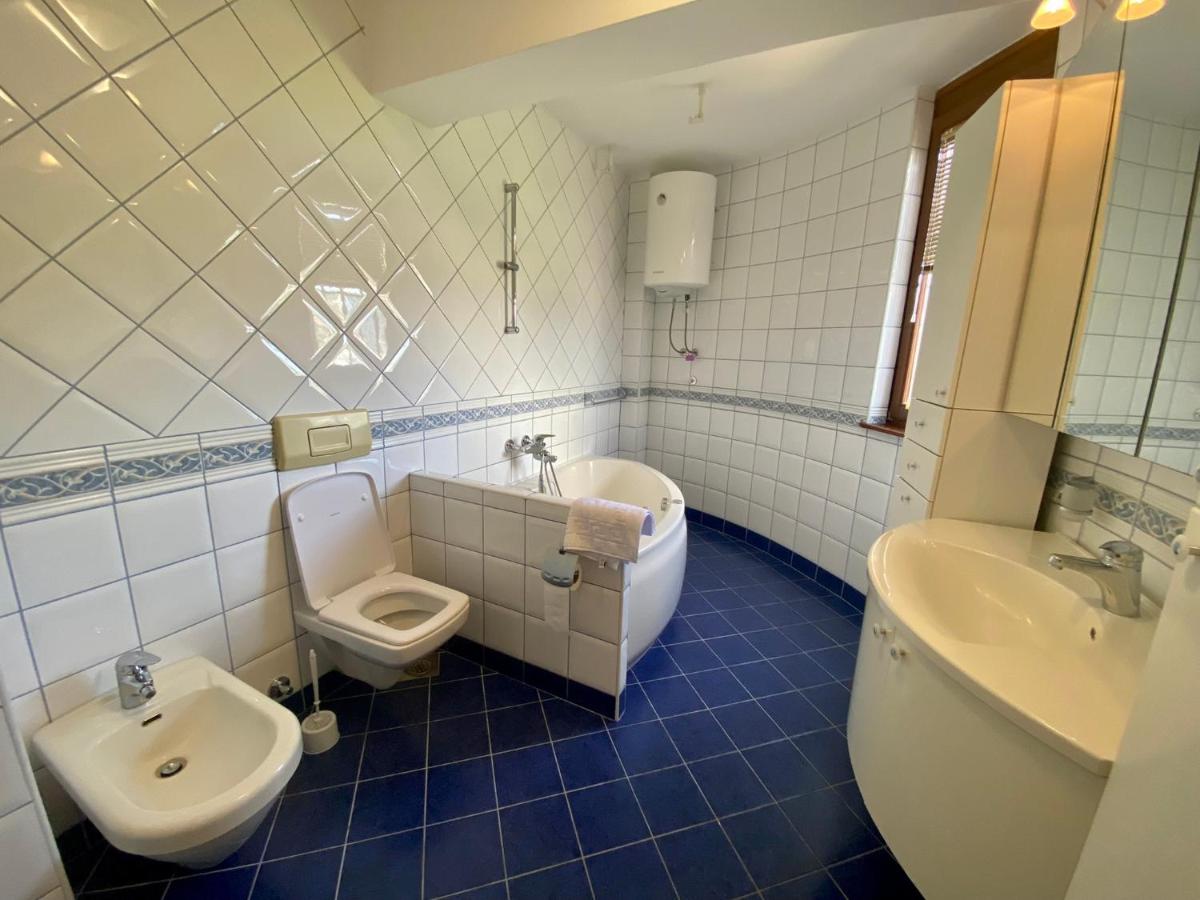 Villa Skenderija west by Poppy Sarajevo - Housity