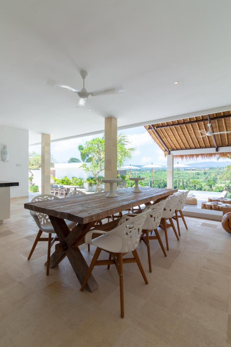 Villa Rasa Senang, with private cook and pool - Hizvo