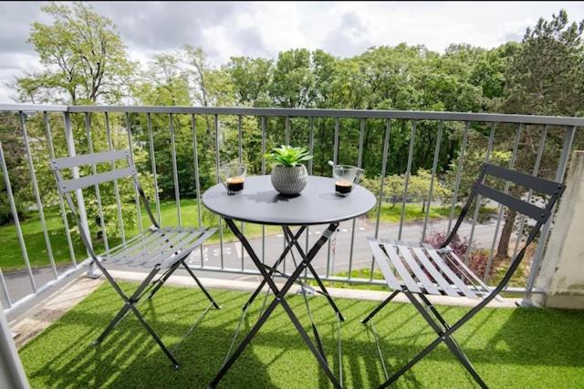 Logement cosy, lumineux, balcon et vue sur parc - Housity