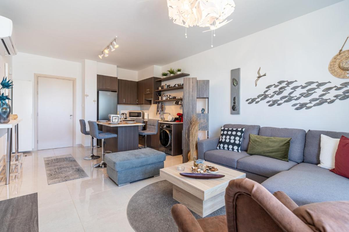 Lemon Tree 1-BR Apt in Livadia - Housity