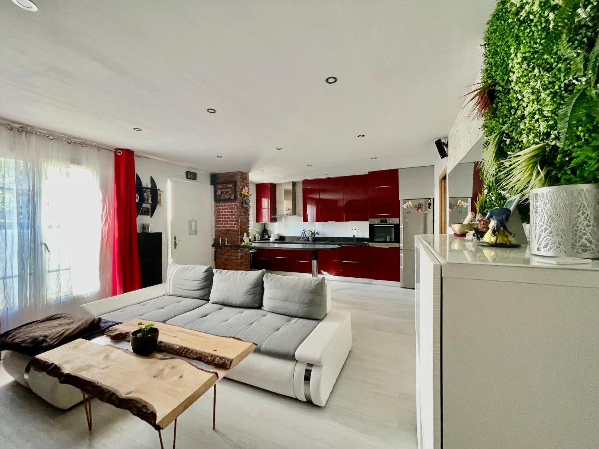Chambres d'hôtes à thèmes à 2,4Km du parc - Housity