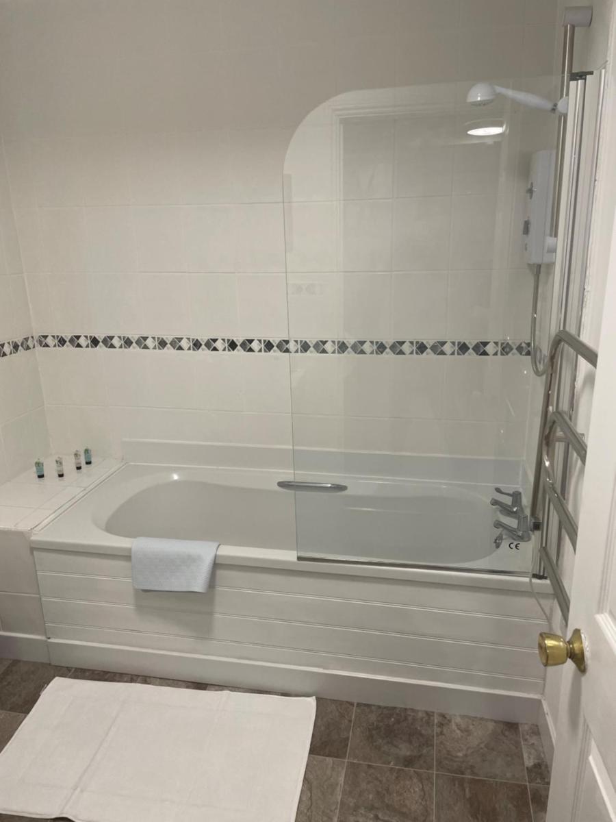 The Crown Fakenham - Housity