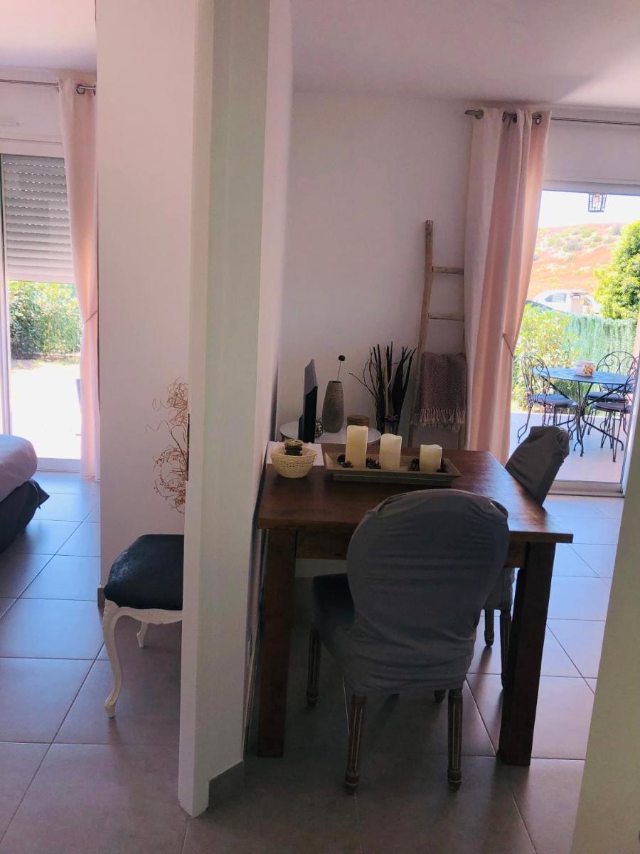 Mini-villa mitoyenne de type F2 proche Golfe de Lava - Housity