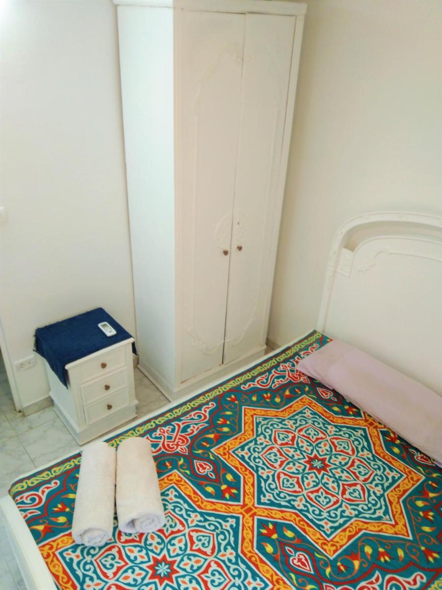 Lovely double room with AC in Downtown - Housity