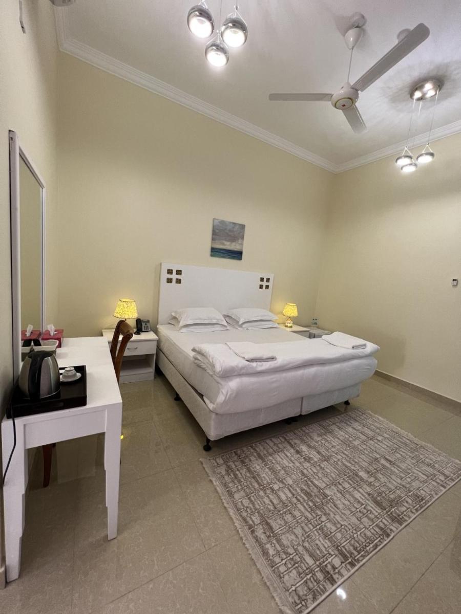 Suitetrails - Ibra Plaza Hotel