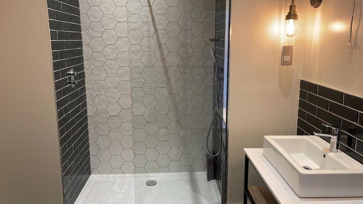 Downs Hotel - Housity