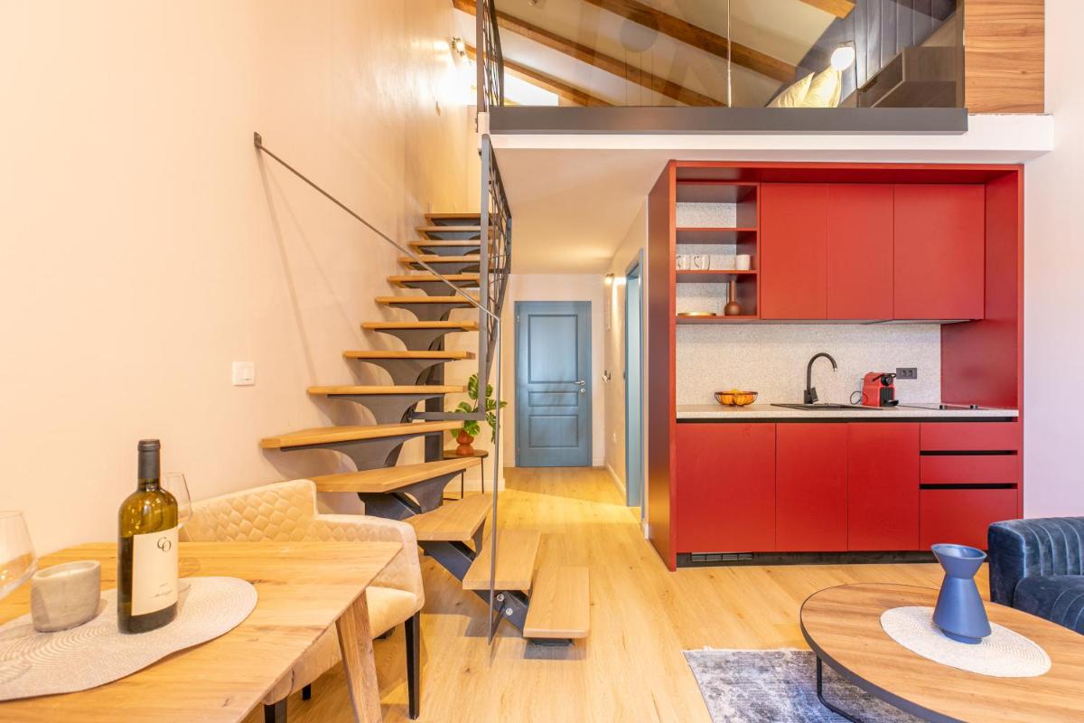 Jupiter Center Apartments - Housity