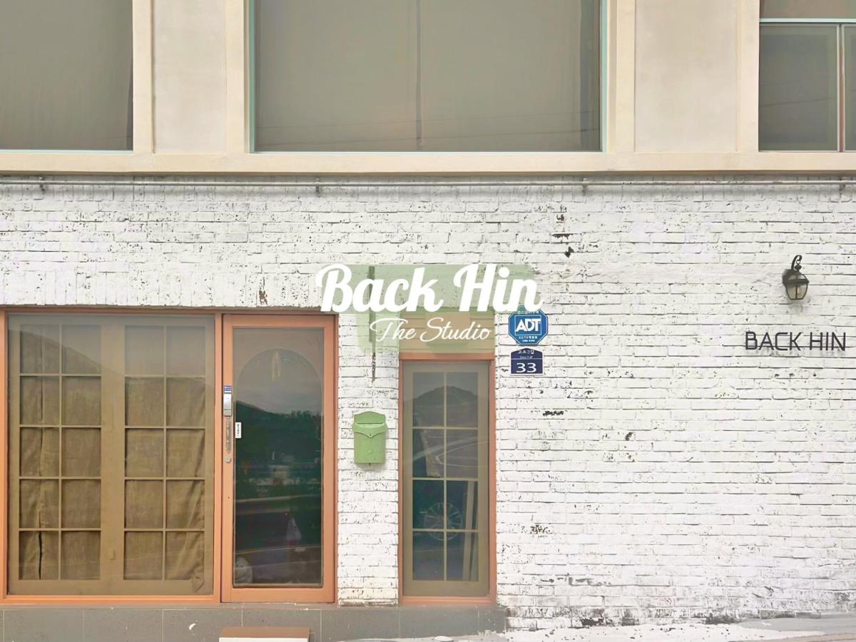 Backhin Studio - Housity