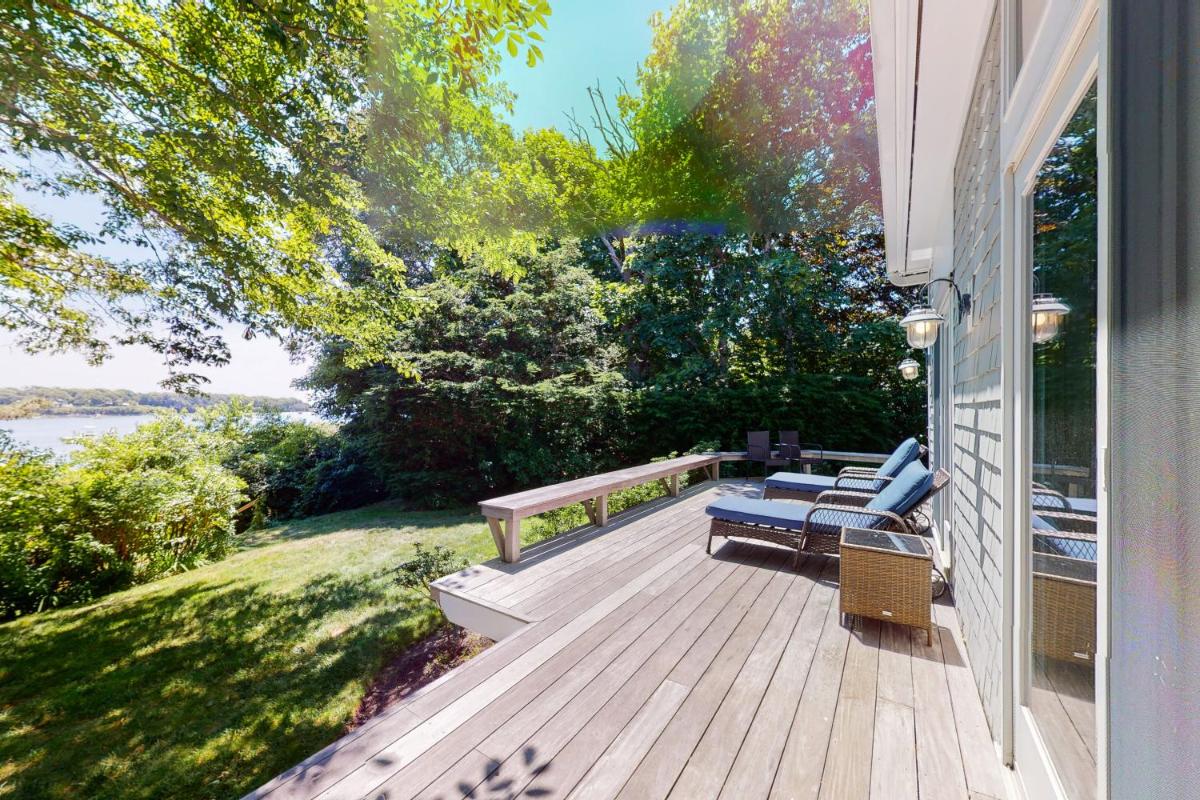 Cotuit Bay Overlook - Housity