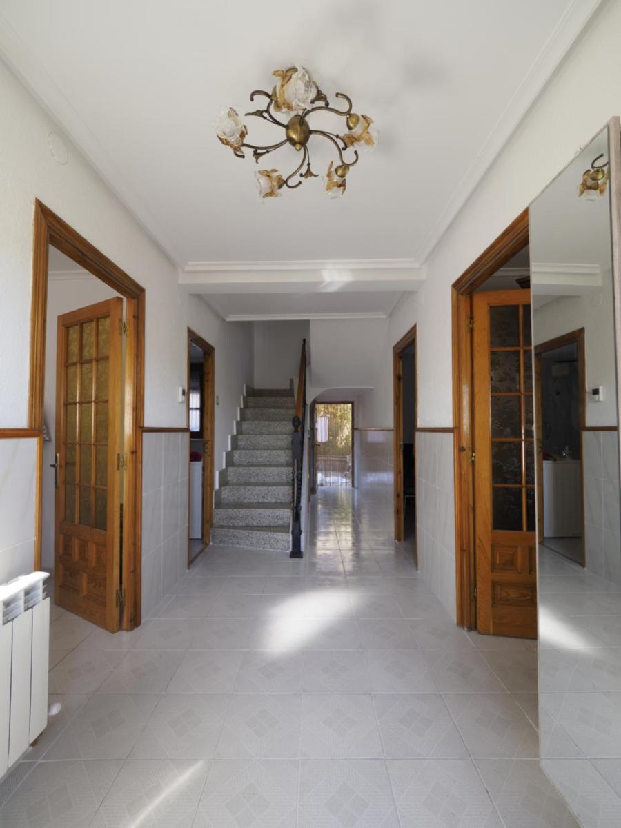 CASA PURI - ACOGEDORA CASA CON PARKING y PATIO INTERIOR - Housity
