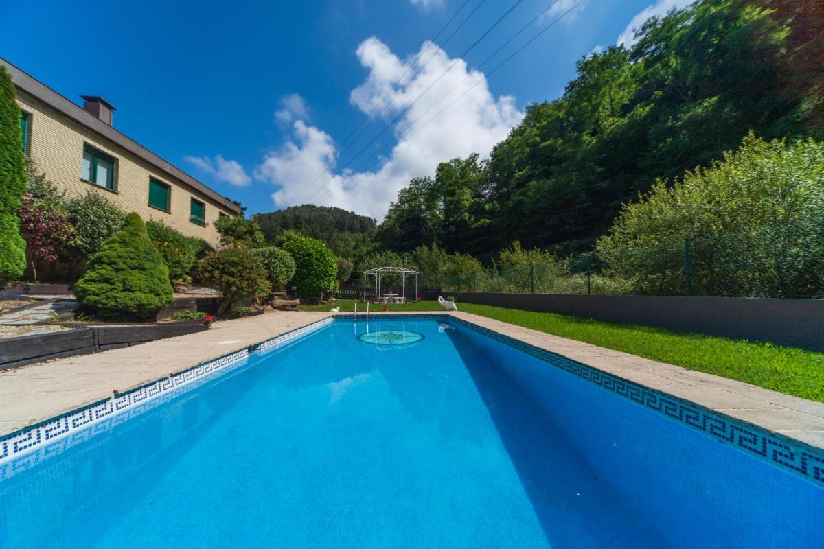 Sarren Villa Pool - Housity