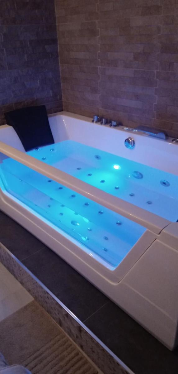 ESTUDIO Jacuzzi SOL De JEREZ - Housity