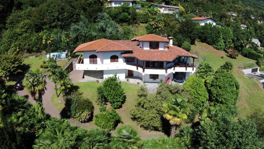 Villa Schaake Panoramic view Lake Maggiore - Housity