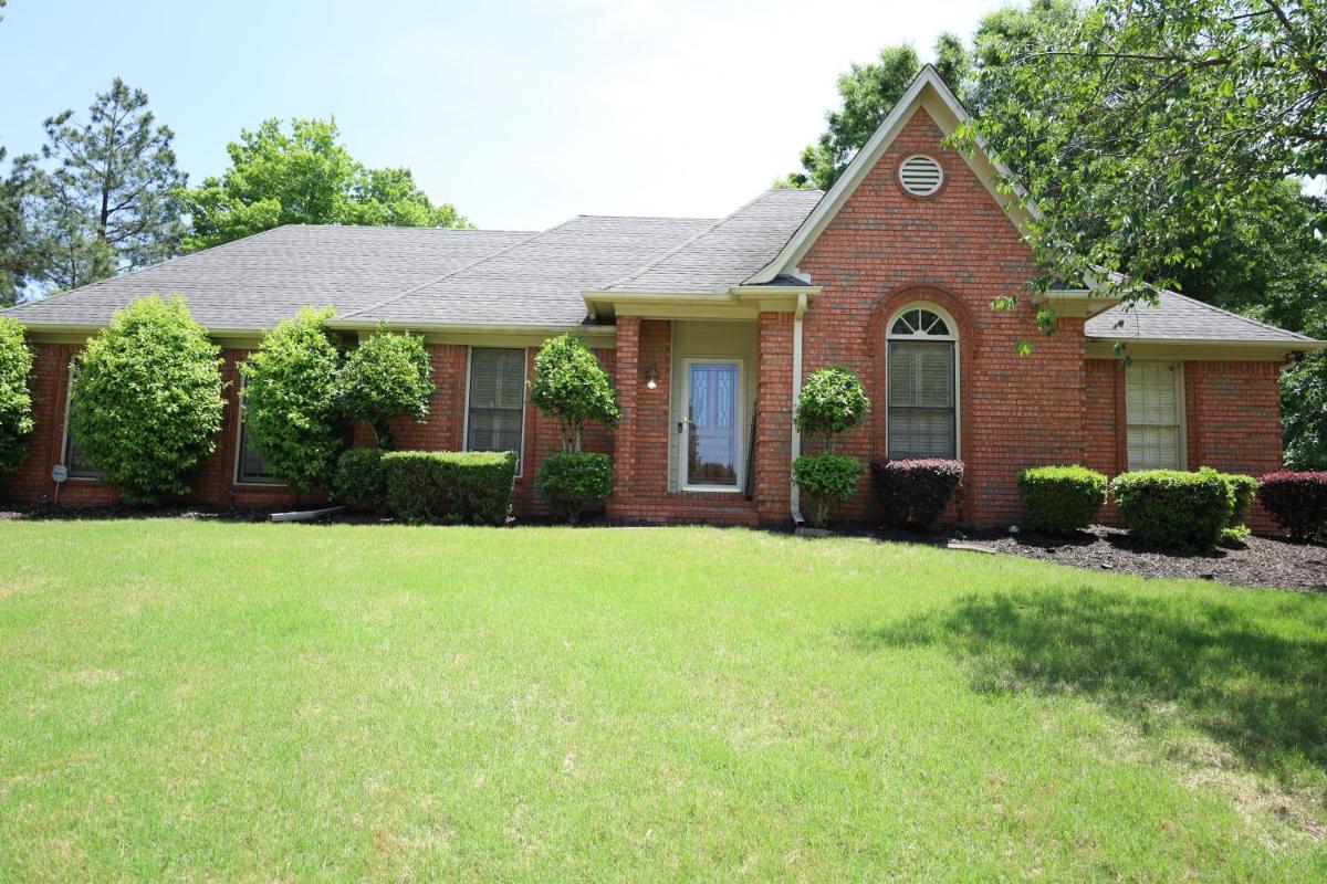 Comfortable and Pleasant 4 Bedroom Home - Housity