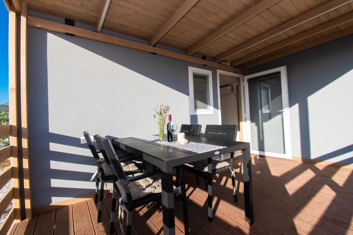 Mobile home Banovi dvori - Housity