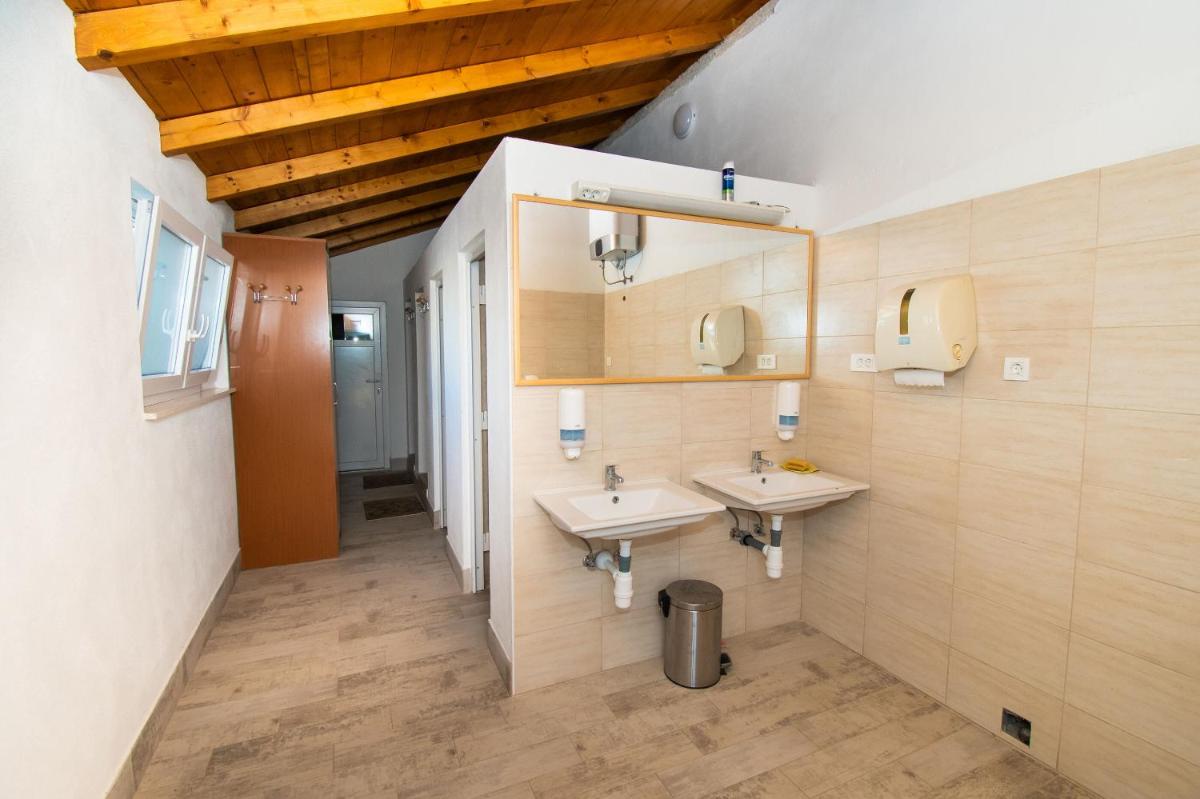 Mobile home Banovi dvori - Housity
