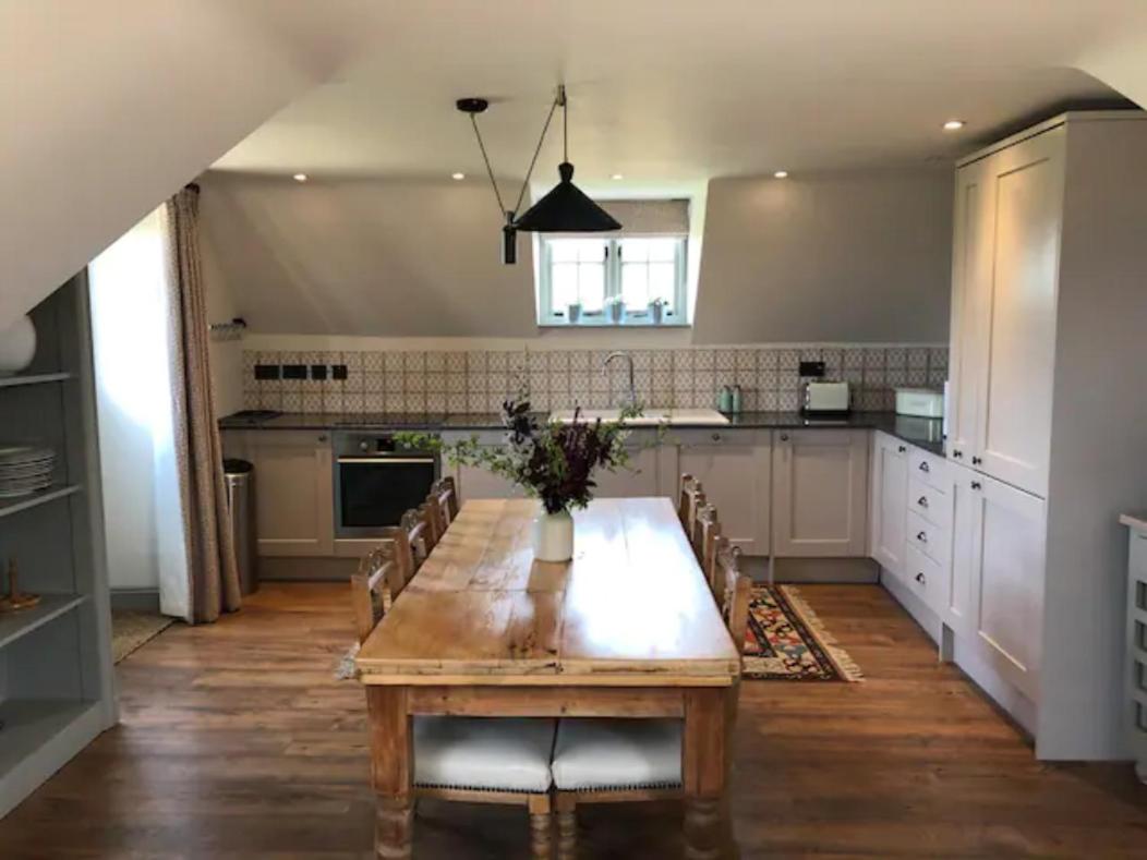 Charming, thatched guest house in the Cotswolds - Housity