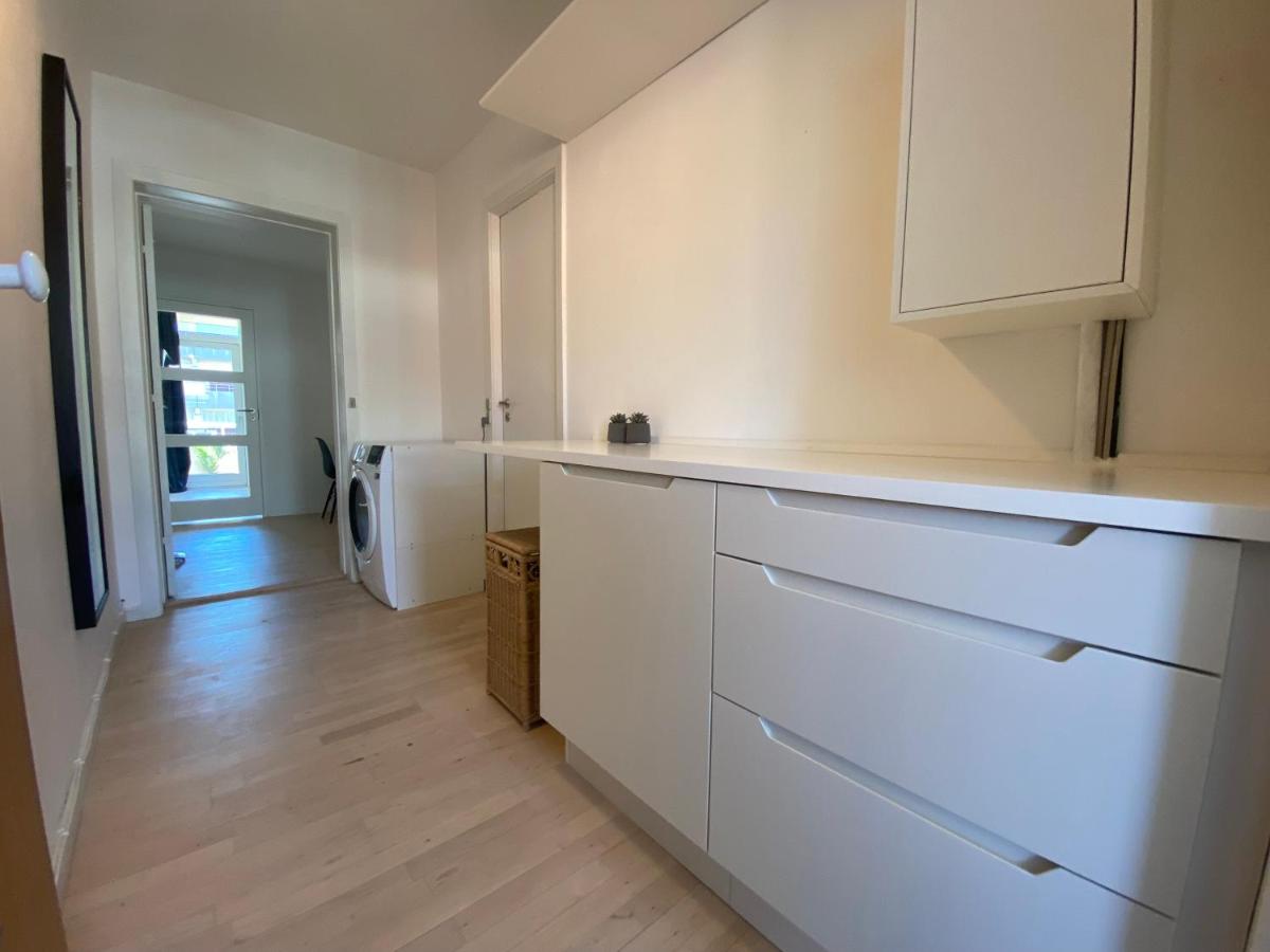 Central Copenhagen Apt with Balcony, Free Parking & Elevator - Housity