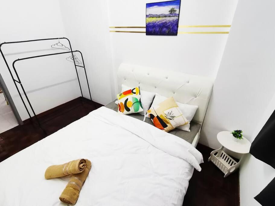 Cozy Modern 3 Bedroom Apartment in georgetown Free Wifi - Housity