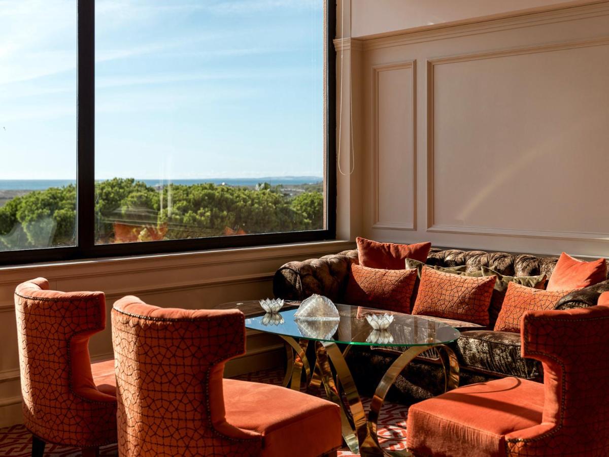 Uma área de estar em Hotel Quinta do Lago