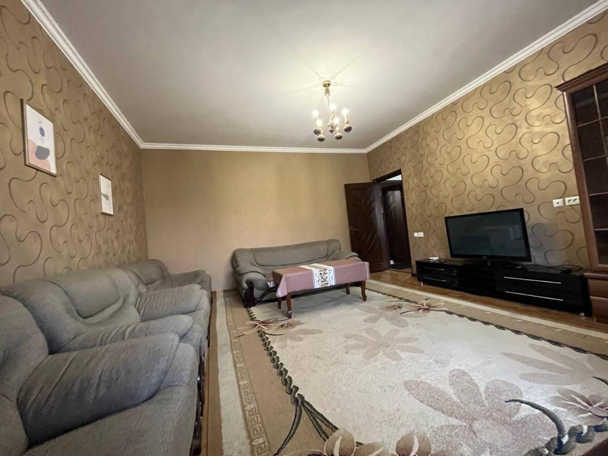 Bud te kak doma - Housity