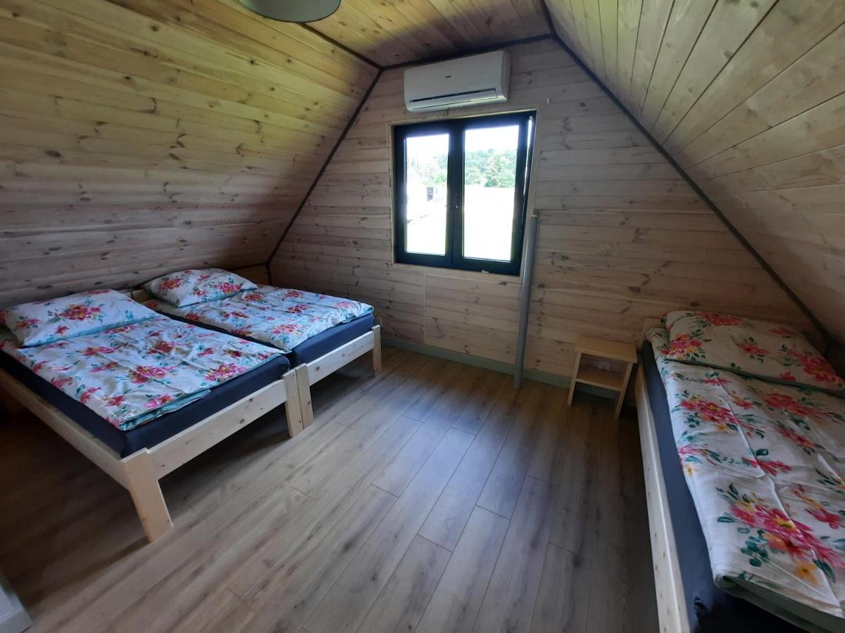 Domki przy plaży - Housity