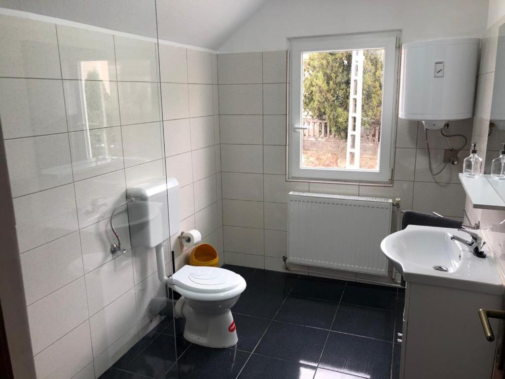 Suitetrails - Modern Studio Apartment
