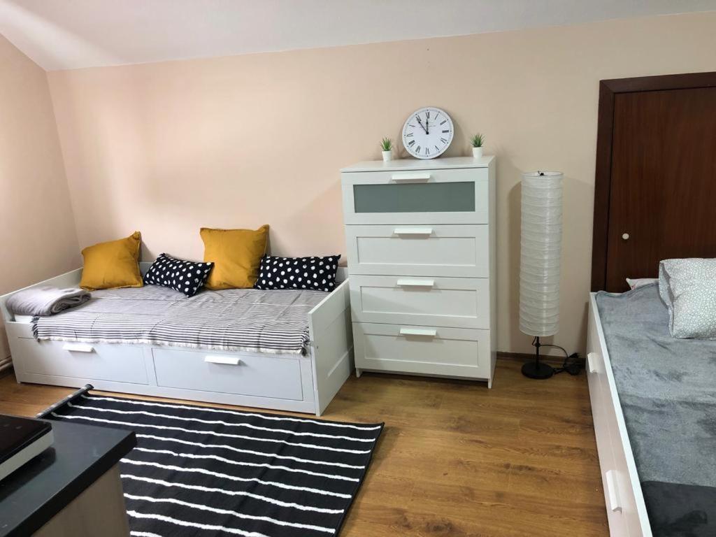 Suitetrails - Modern Studio Apartment