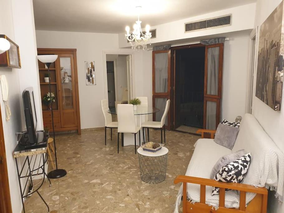 Espacioso Apartamento en Amor de Dios, Alameda - Housity