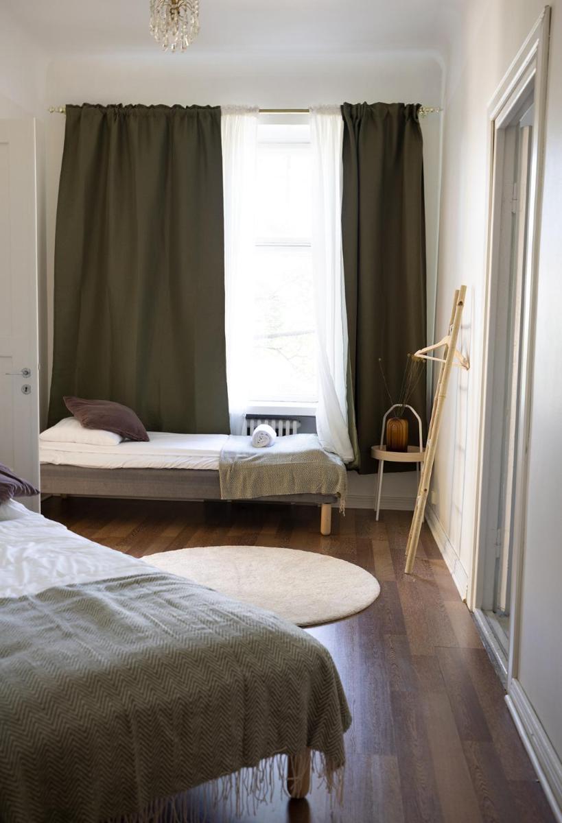 Suitetrails - 2ndhomes City Center 2BR Apartment by the Finnish National Theatre with Balcony and Park View