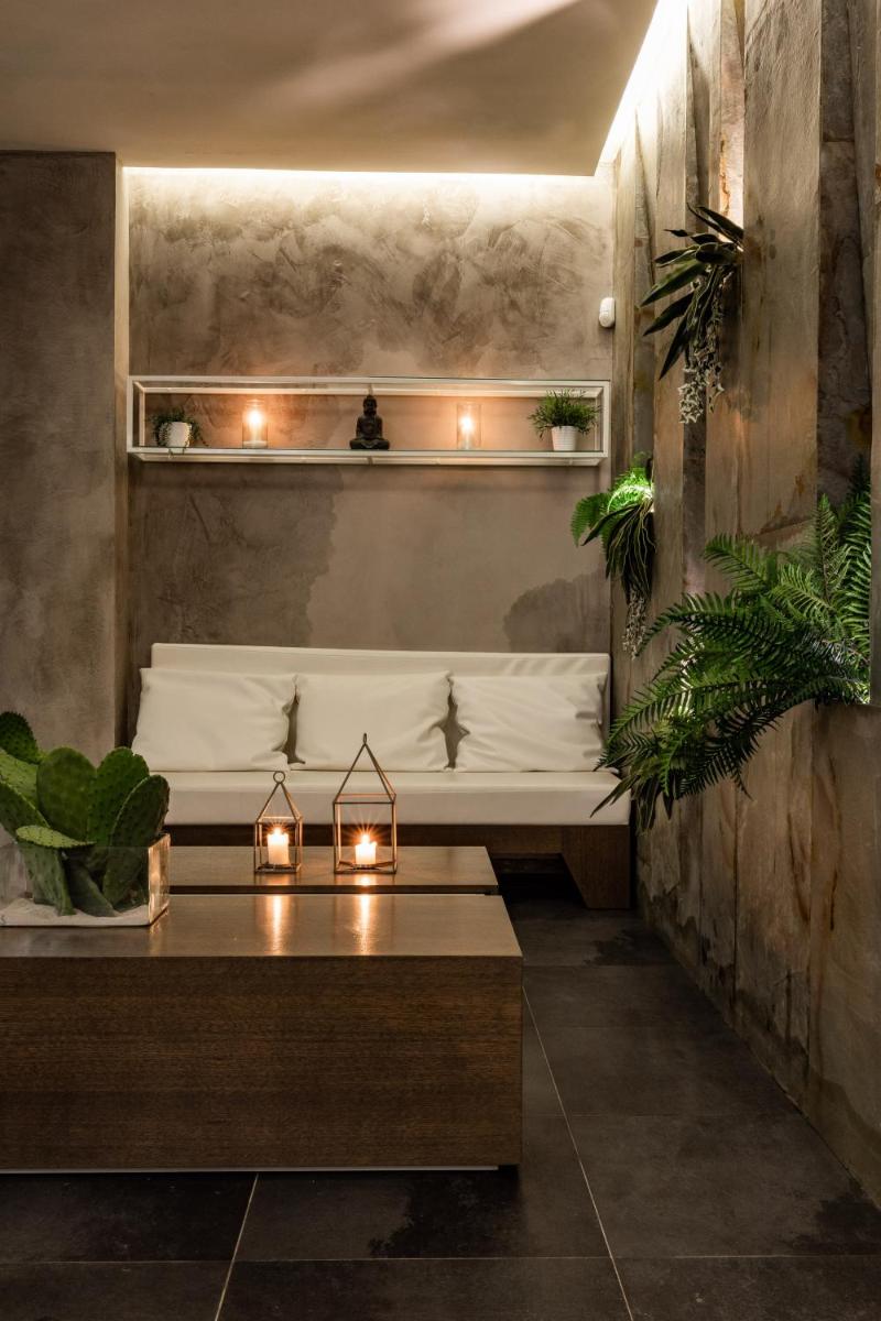 Giardino Dei Pini - Boutique Hotel - Housity