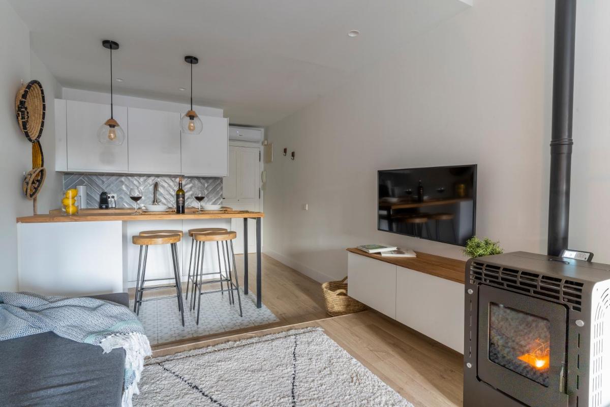 Cathedral Suite Home - Housity