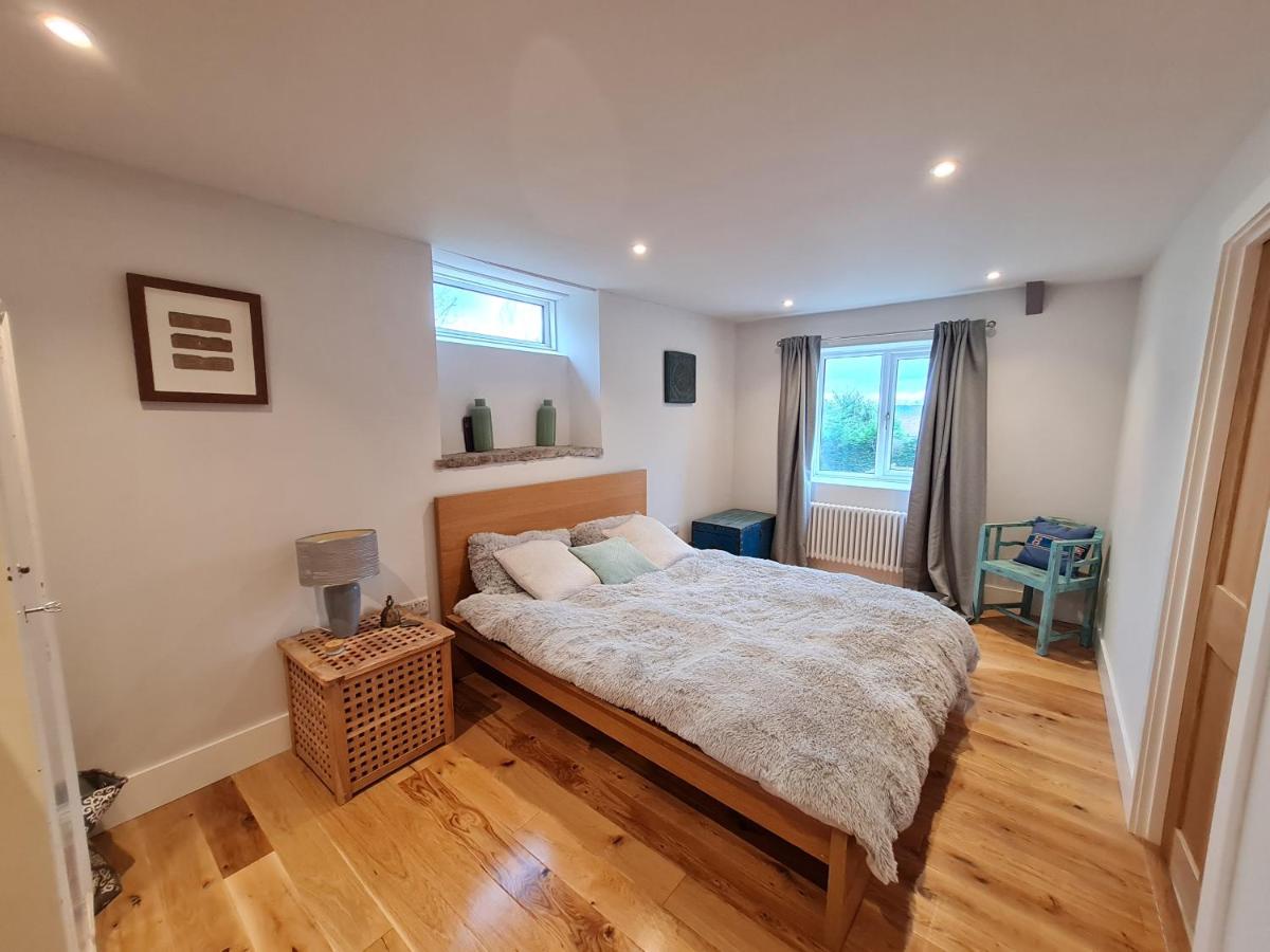 Suitetrails - The Old Cider House - Dog Friendly Spacious 2 Bedroom House in 5 Acres