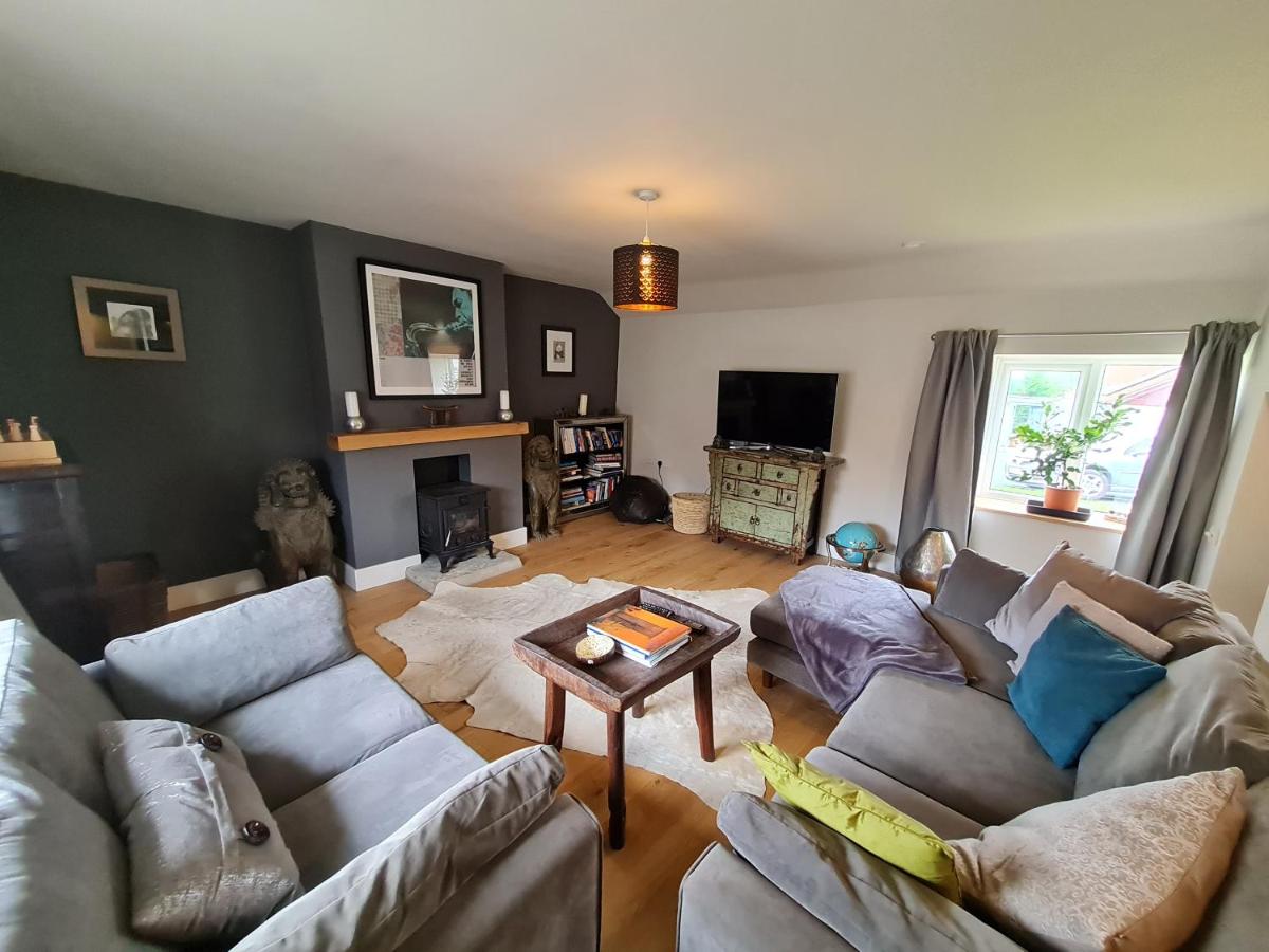 Suitetrails - The Old Cider House - Dog Friendly Spacious 2 Bedroom House in 5 Acres