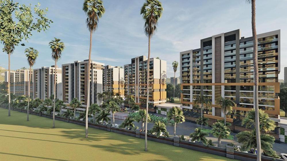 La Casa Airport House with A Nice Pool - Housity