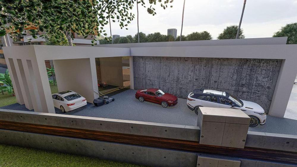 La Casa Airport House with A Nice Pool - Housity