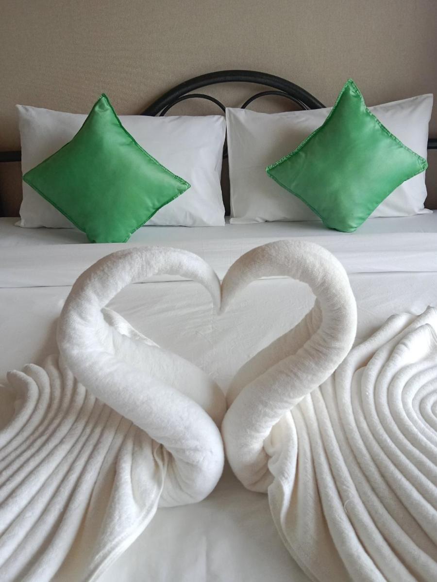 Fueangfu Home Hostel - Housity