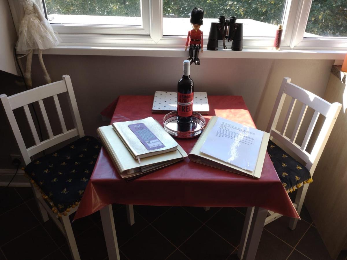 Trafalgar Retreat - Housity